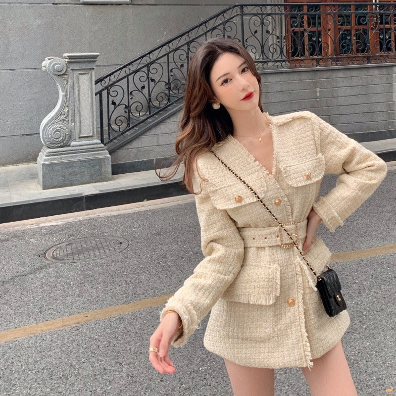 V-neck Woven Waist Tassel Short Jacket Women Winter Quilted Thick Tweed Jacket